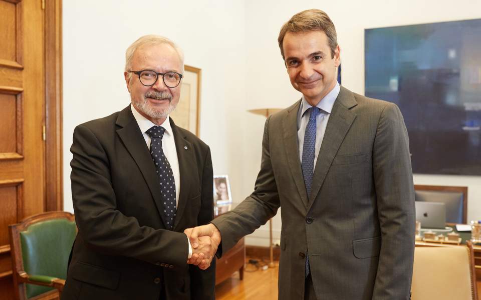 Μητσοτάκης: «Είμαστε με τους πολλούς» 1