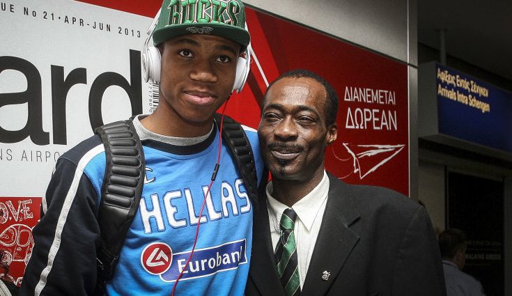 Μπακς: Στο πλευρό του Γιάννη και της οικογένειάς του