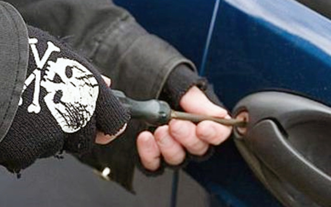 Εξαρθρώθηκε σπείρα που άνοιγε Ι.Χ. στα νότια προάστια