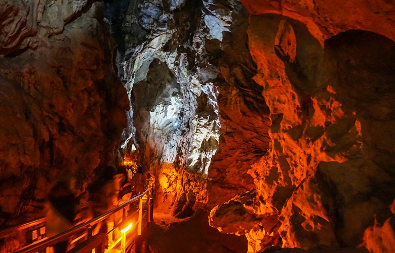 Tο μυθικό «Σπήλαιο των Λιμνών», ένα σπάνιο δημιούργημα της φύσης 4
