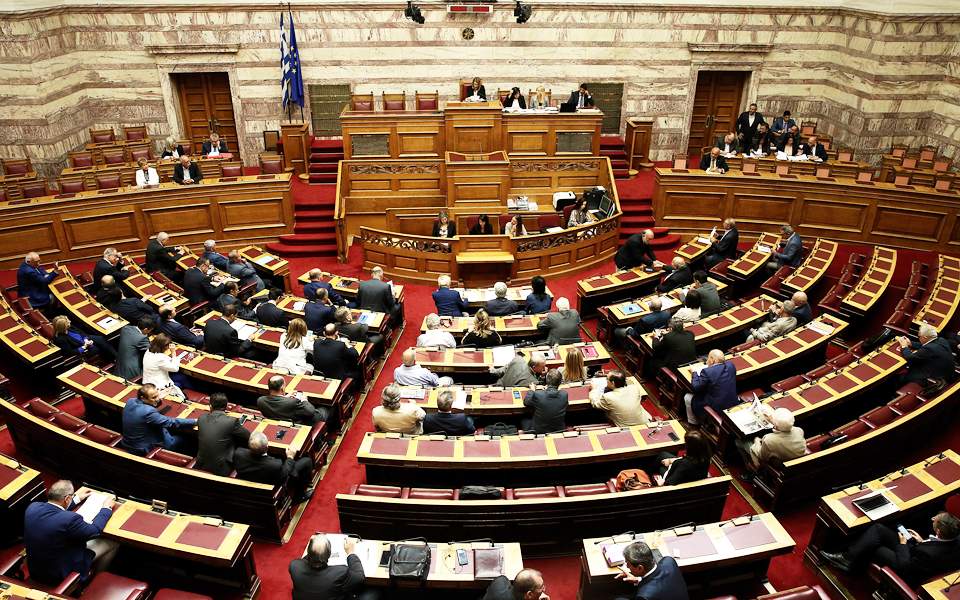 Θολό τοπίο στη νέα κρίση με την Εκκλησία