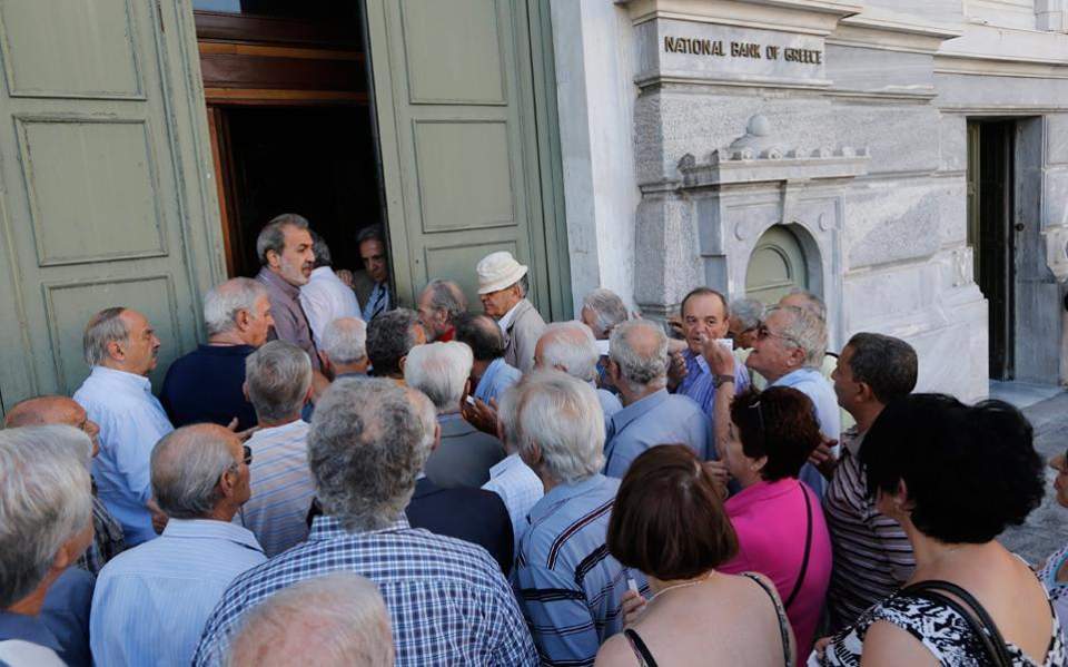 Κόντρα κυβέρνησης - Ν.Δ. για τις εκκρεμείς συντάξεις 1