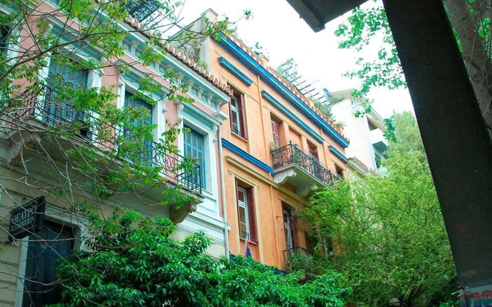 100 διαμερίσματα στα Εξάρχεια αγόρασε Κινέζος επενδυτής 1