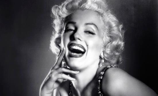 Σε δημοπρασία τζιν που φορούσε η Μονρόε!