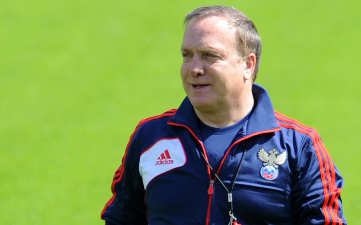 Ο Ντικ Άντβοκατ πρέπει να αφήσει την προπονητική και να γίνει μέντιουμ 1