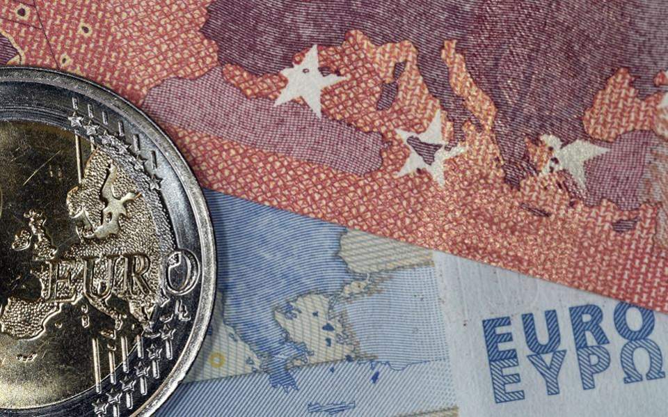 Αυξάνονται, αντί να μειώνονται, οι οφειλές του κράτους προς ιδιώτες