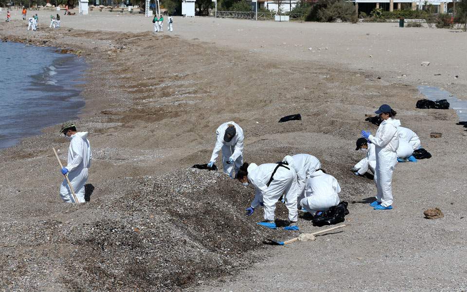 Αποψη: Πώς αποκαθίστανται, τελικά, οι ζημίες από θαλάσσια ρύπανση;