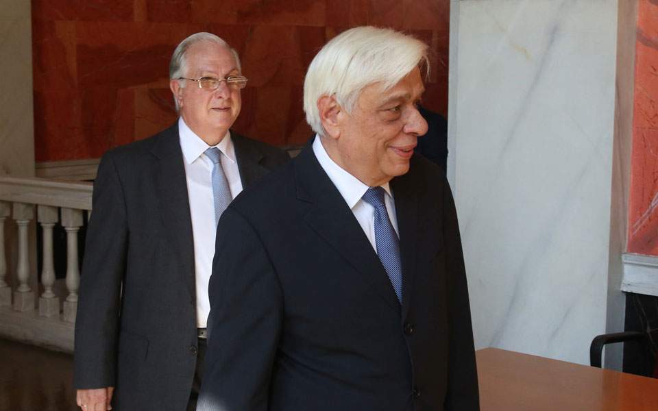 Παυλόπουλος: Ο πολίτης έχει χάσει την εμπιστοσύνη προς τις δημόσιες υπηρεσίες