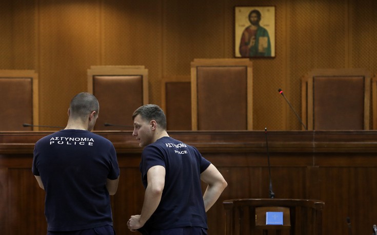 Κατ’ οίκον περιορισμός για τον 79χρονο που σκότωσε τον ληστή 1