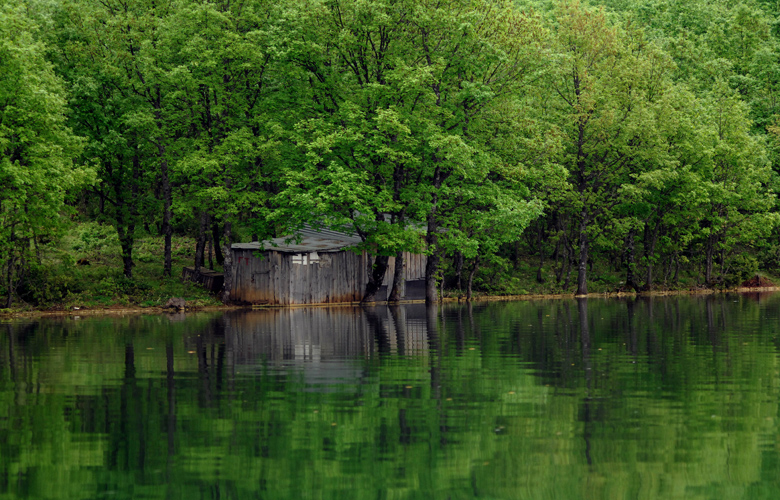 H λίμνη Πλαστήρα ξεδιπλώνει τα κάλλη της στη σκιά των Αγράφων 1