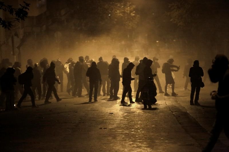Αντιμέτωποι με βαριές κατηγορίες οι 16 συλληφθέντες για τα επεισόδια στα Εξάρχεια 1