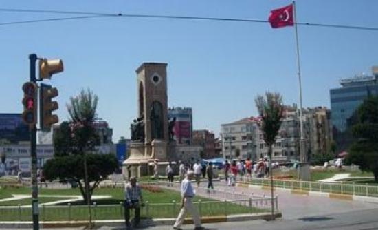 Αντιδράσεις για το σχέδιο όπερας στην πλατεία Ταξίμ!