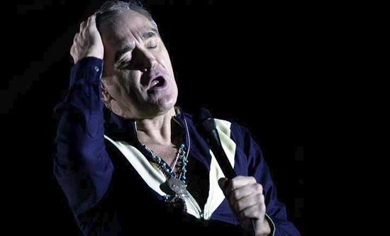 «Θύελλα» με Μόρισεϊ: Υπερασπίστηκε Γουάινστιν και Σπέισι μετά τις καταγγελίες για σεξουαλικές επιθέσεις 1