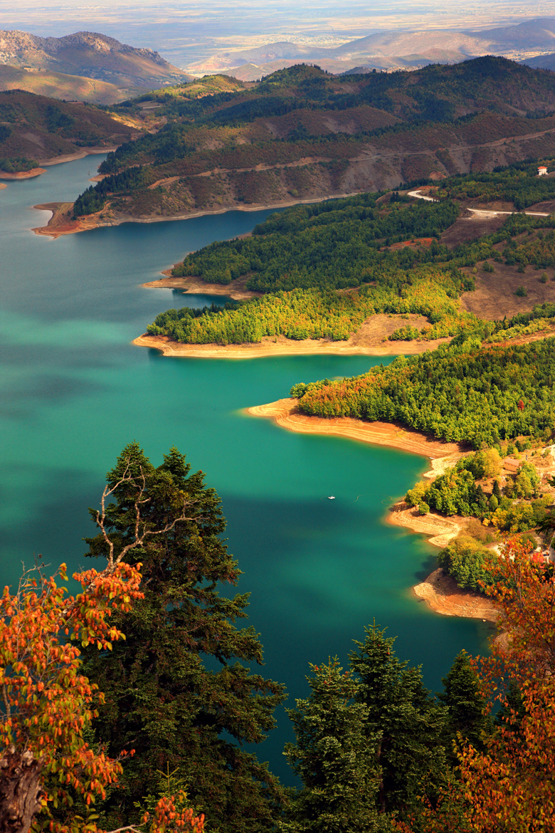 H λίμνη Πλαστήρα ξεδιπλώνει τα κάλλη της στη σκιά των Αγράφων 3