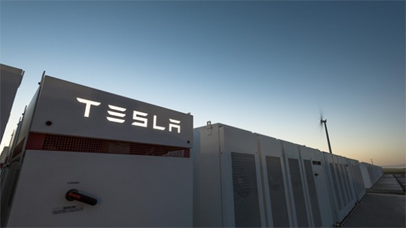 Η Tesla του Elon Musk κατασκεύασε την μεγαλύτερη μπαταρία στον κόσμο μέσα σε λιγότερο από 100 ημέρες 1