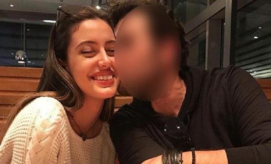 Το φιλί γνωστού τραγουδιστή στα γενέθλια της 15χρονης κόρης του (ΦΩΤΟΓΡΑΦΙΑ) 1