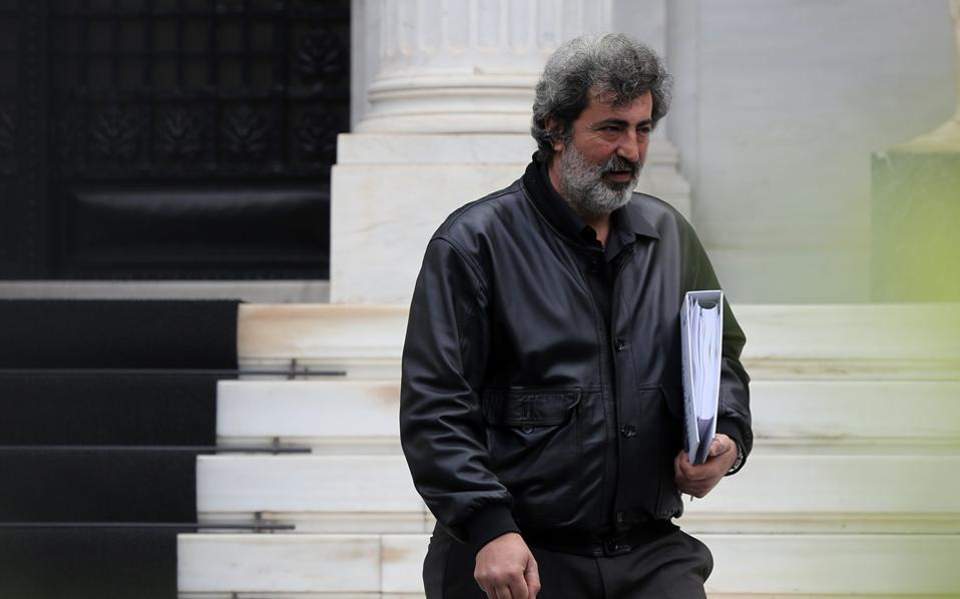 Ανάρτηση Πολάκη κατά Στουρνάρα στο facebook 1