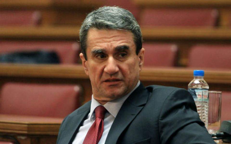 Λοβέρδος: Δεν δίνουμε σανίδα σωτηρίας σε κανέναν