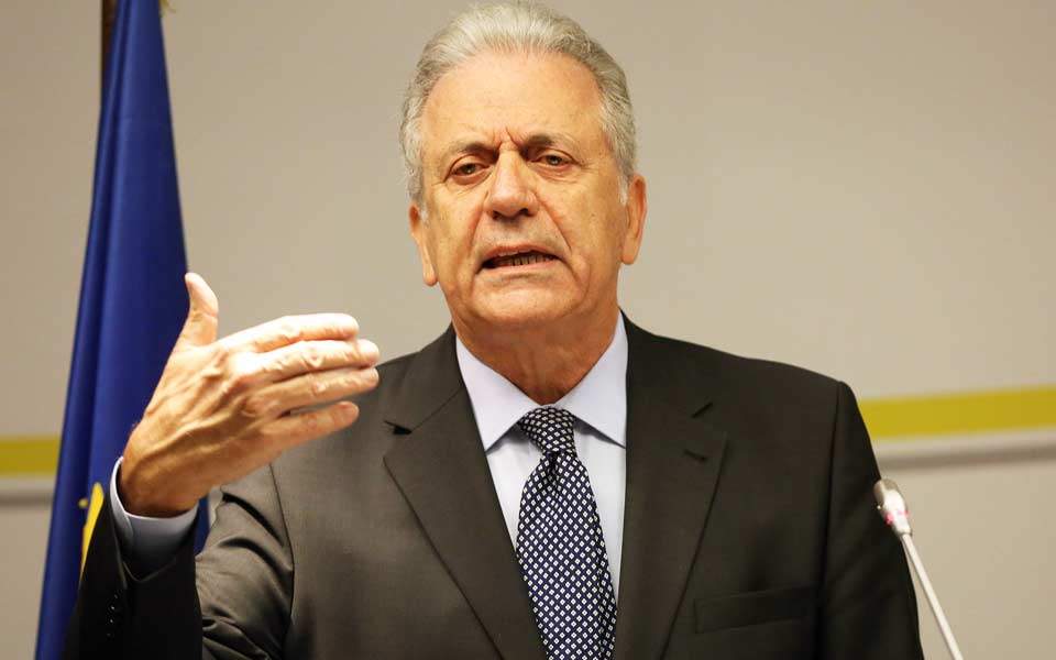 Το περιβάλλον Καραμανλή επιβεβαιώνει τον Αβραμόπουλο