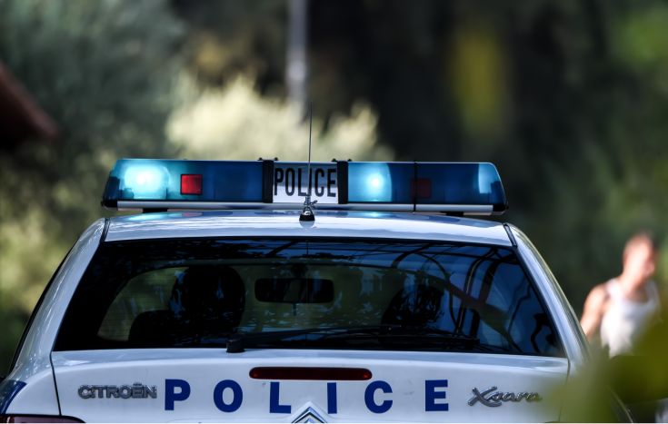 Συνελήφθη μετά από καταδίωξη 39χρονος για παράνομη μεταφορά αλλοδαπών