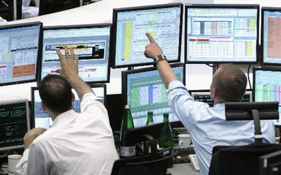 Υποχώρησαν οι αποδόσεις των ελληνικών ομολόγων το τελευταίο διήμερο