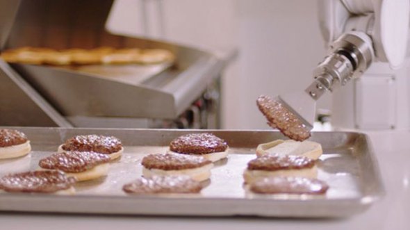 Flippy: Αυτό είναι το ρομπότ που ψήνει πάντα τέλεια burgers και ήδη έχει πιάσει δουλειά! [Video] 1