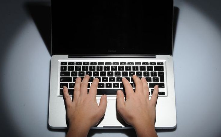 Νεαρός έδινε ψευδή προγνωστικά «στημένων» αγώνων μέσω ίντερνετ 1