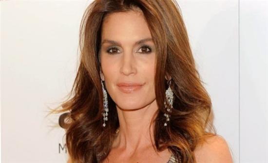 Ένα διάσημο μοντέλο μετανιώνει για φωτογραφίσεις του!