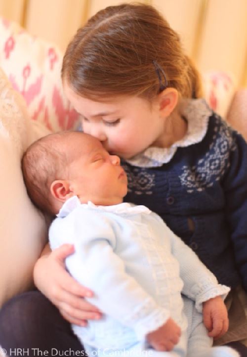 Στη δημοσιότητα οι πρώτες φωτογραφίες του νεογέννητου πρίγκιπα Λούι 3