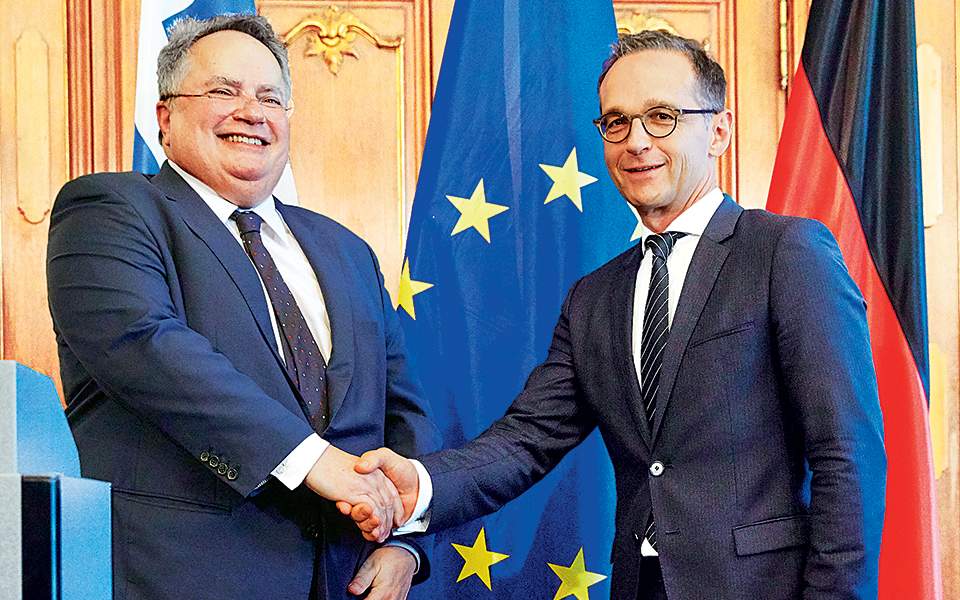 Μια ανάσα από τη συμφωνία με ΠΓΔΜ