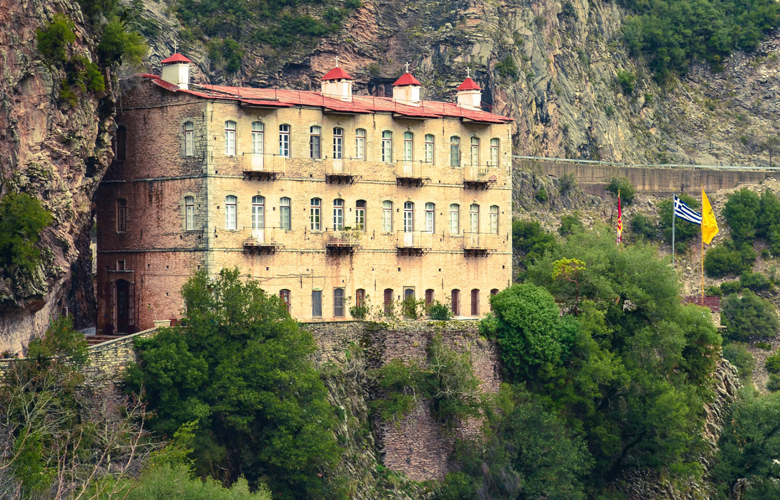 Μονή Προυσού, λες και έχει βγει από παραμύθι 4