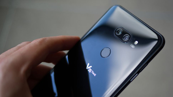 LG V40: Θα διαθέτει 5 κάμερες (τρεις πίσω, δύο μπροστά) και λειτουργία Face Unlock 1