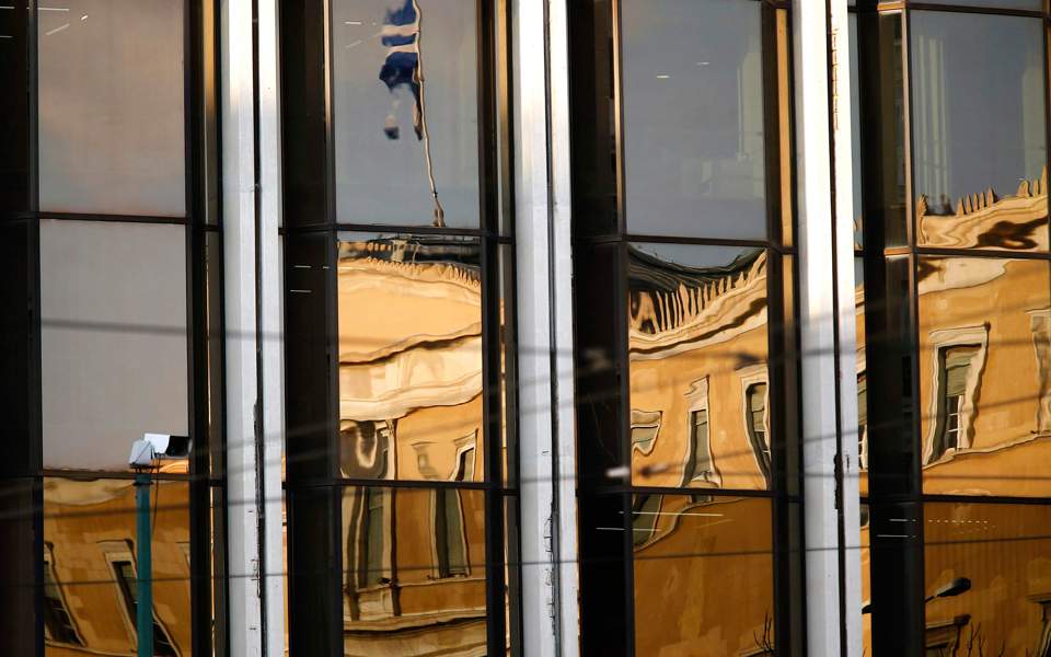 «Μικρό καλάθι» για την αναβάθμιση της βιομηχανίας