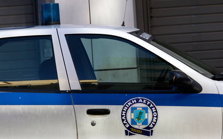 Εξαρθρώθηκαν δύο σπείρες για προαγωγή γυναικών και παράνομο στοιχηματισμό