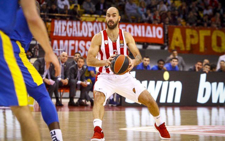 Ο Ολυμπιακός λύγισε τη Μακάμπι στο… ήσυχο ΣΕΦ