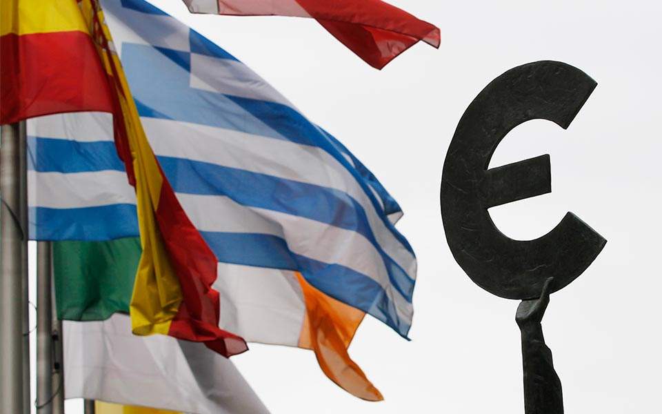 Μέσα Νοεμβρίου η απόφαση για την εφαρμογή ή όχι των περικοπών στις συντάξεις