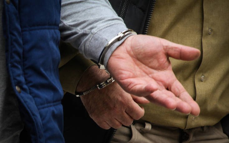 Σύλληψη τριών ατόμων για κατοχή και διακίνηση ναρκωτικών στο Ηράκλειο 1