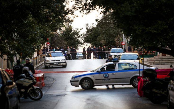 Φωτογραφίες από την έκρηξη στο Κολωνάκι 4