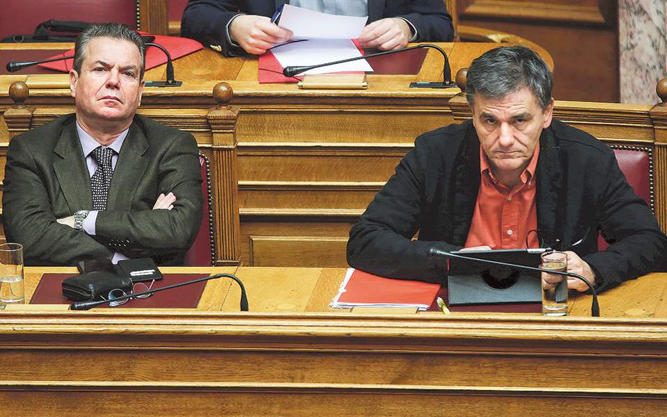 Ενδοκυβερνητική κόντρα για τις παροχές 1