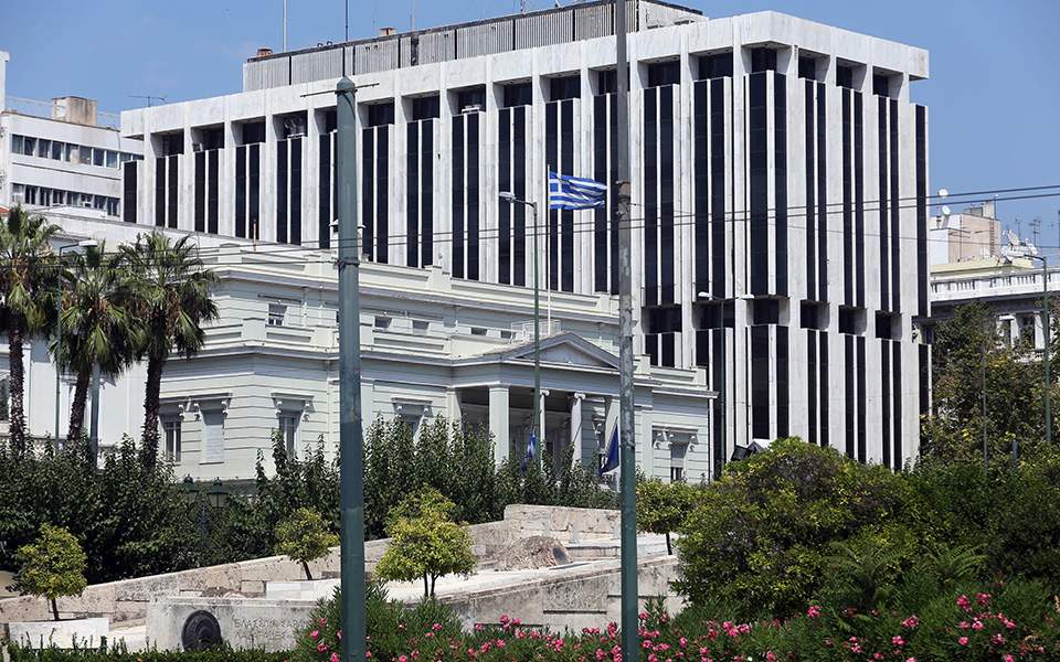 Αυστηρό διάβημα στον Τούρκο πρέσβη για την παρενόχληση του ελικοπτέρου που μετέφερε τον πρωθυπουργό