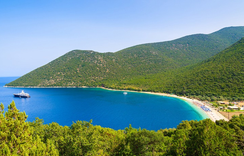 Αντίσαμος, η βοτσαλωτή παραλία της Κεφαλονιάς 1