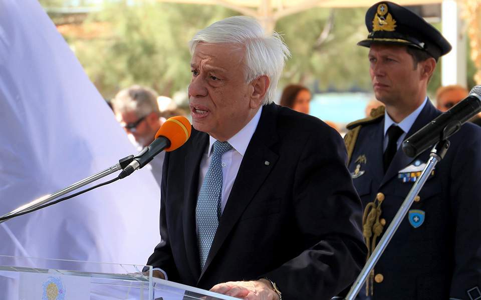 Πρ. Παυλόπουλος: Οι γείτονες οφείλουν να σεβαστούν τα σύνορα, το έδαφος και την ΑΟΖ που ανήκουν στην Ε.Ε