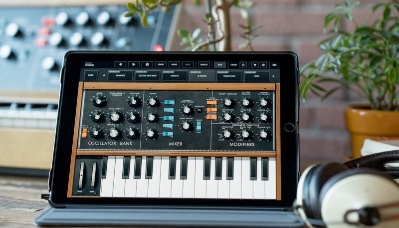 Minimoog Model D και Kaossilator εντελώς δωρεάν λόγω κορωνοϊού