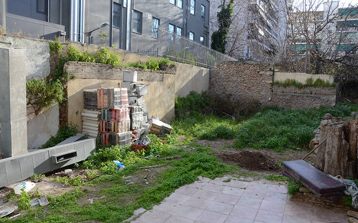 Αντιτρομοκρατική: Φωτογραφίες από το υπόγειο τούνελ σε μονοκατοικία στα Σεπόλια και τον βαρύ οπλισμό 7