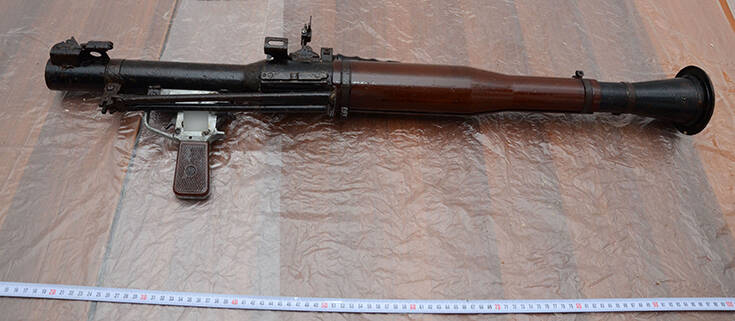 Αντιτρομοκρατική: Φωτογραφίες από το υπόγειο τούνελ σε μονοκατοικία στα Σεπόλια και τον βαρύ οπλισμό 3