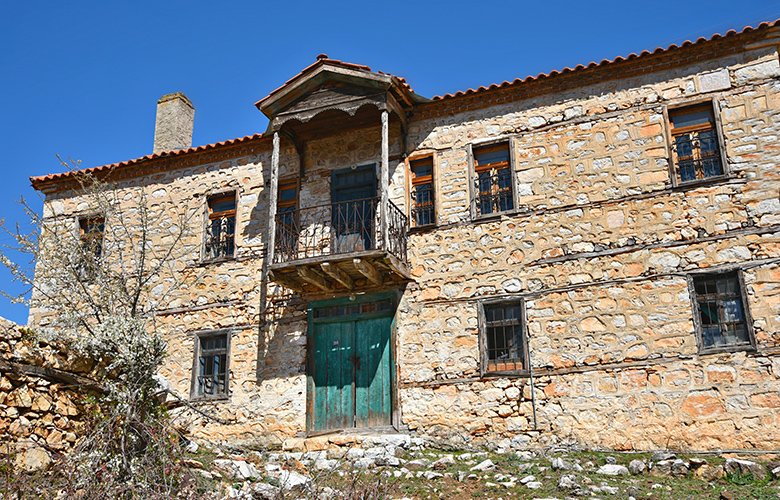 Ένα μοναδικό ησυχαστήριο στη λίμνη των Πρεσπών – News.gr 3