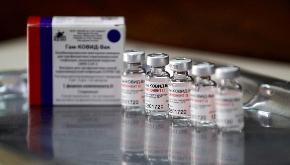 AstraZeneca: Ξεκίνησαν οι κοινές κλινικές δοκιμές των εμβολίων 3