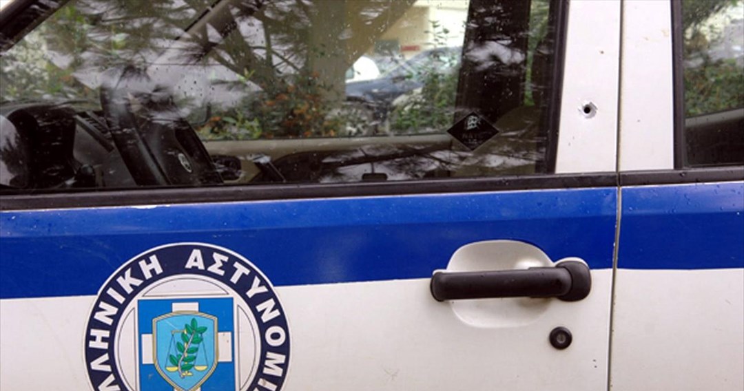 Διέρρηξε πρακτορείο και απέσπασε λαχεία αξίας 7.000 ευρώ- Αναζητείται ο συνεργός του