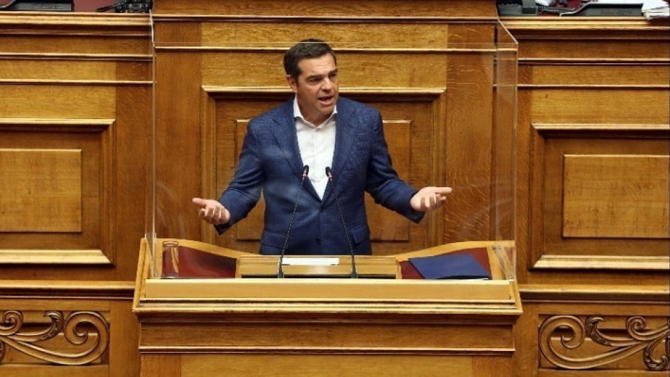 Τσίπρας σε Μητσοτάκη: Κρατήστε την κ. Μενδώνη. Θα έχετε απέναντι σας τη κοινωνία