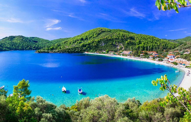Το νησί του δάσους με τα καταγάλανα νερά – News.gr